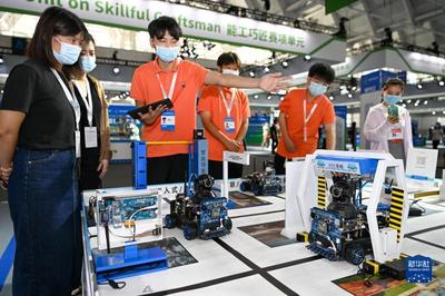 能工巧匠展绝活——世界职业院校技能大赛现场直击